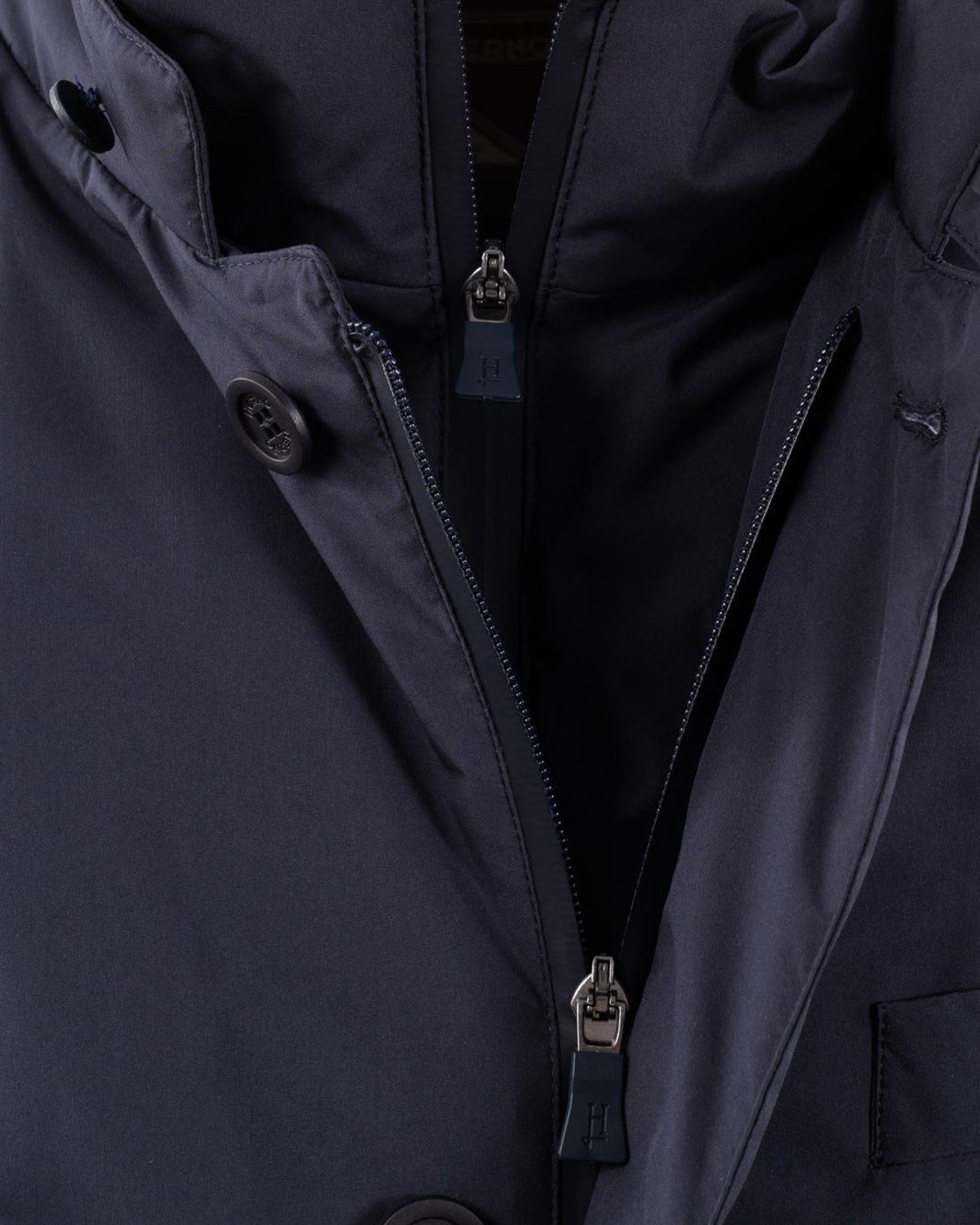 shop HERNO  Piumino: Herno giacca-camicia imbottita.
Stampa con logo sul retro.
Collo alto.
Chiusura frontale con bottoni.
Maniche lunghe.
Tasca a filetto sul petto.
Due tasche frontali con pattina e orlo dritto.
Composizione: Esterno: poliuretano 100%, poliestere 100%, poliammide 72%, spandex/elastan 28%.
Made in the Republic of Moldova.. PI001243U 12840-9201 number 6309141